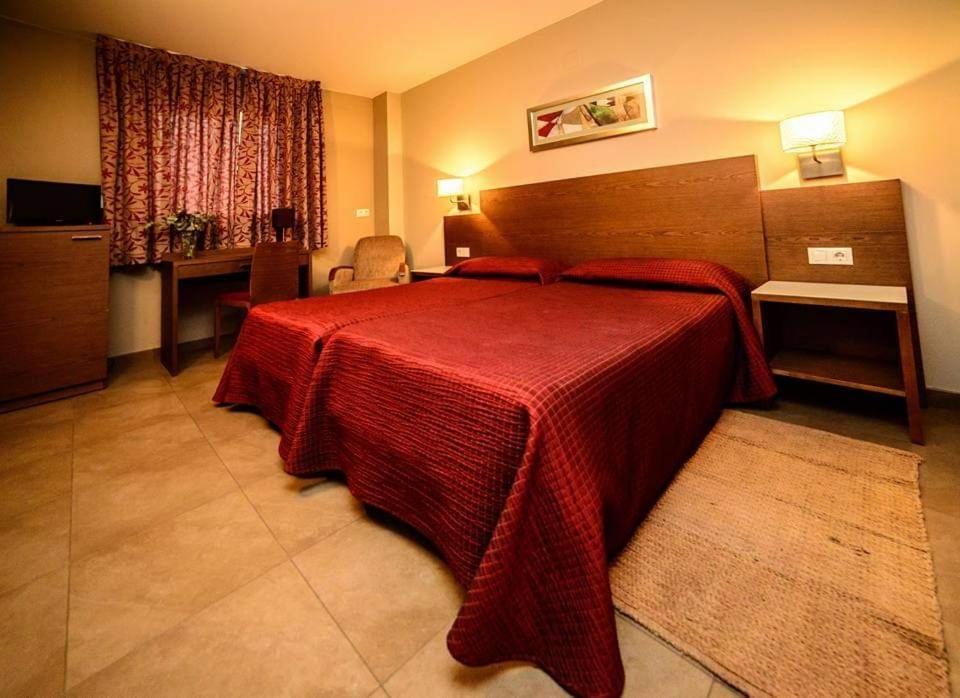 Hotel Ciutat De Carlet Экстерьер фото