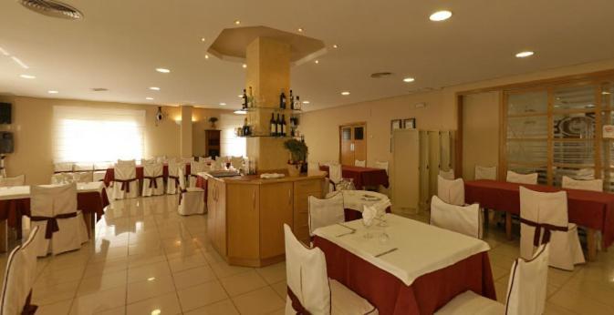 Hotel Ciutat De Carlet Экстерьер фото